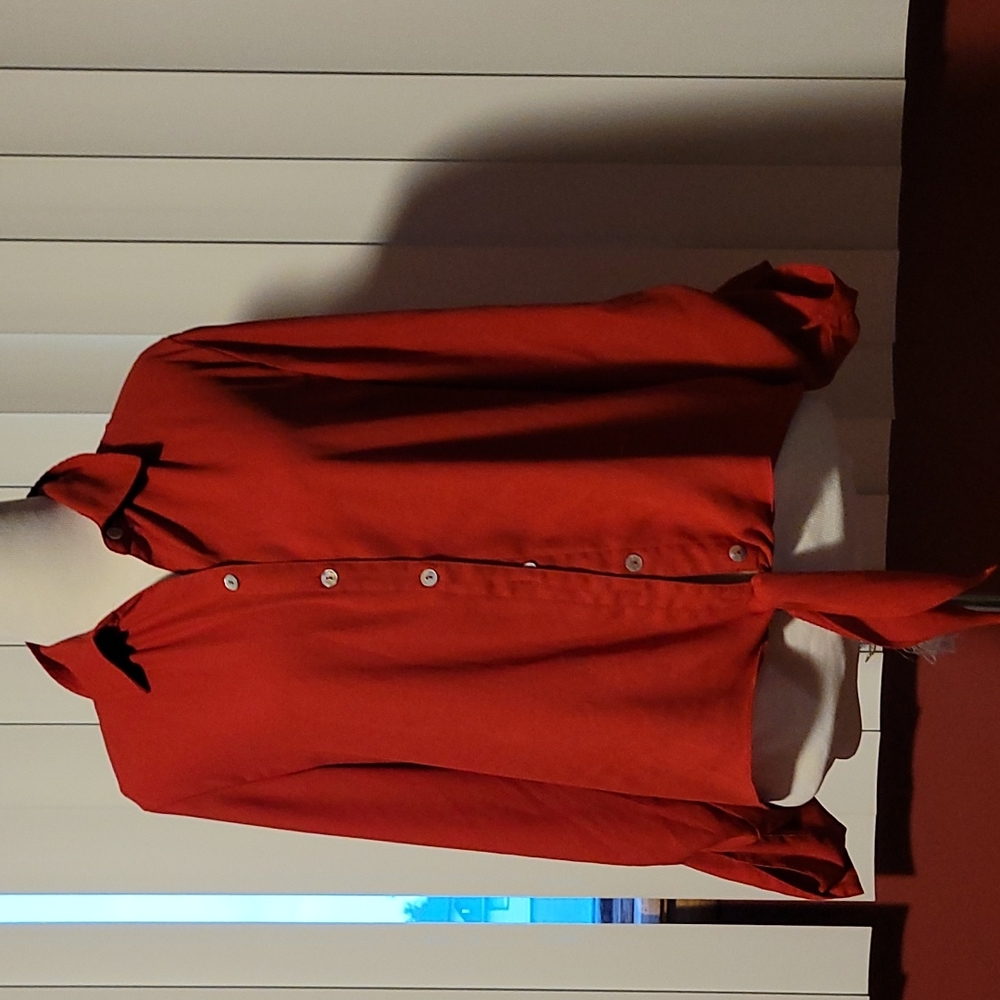 (3 items for $20 bundle)Woman's dress top